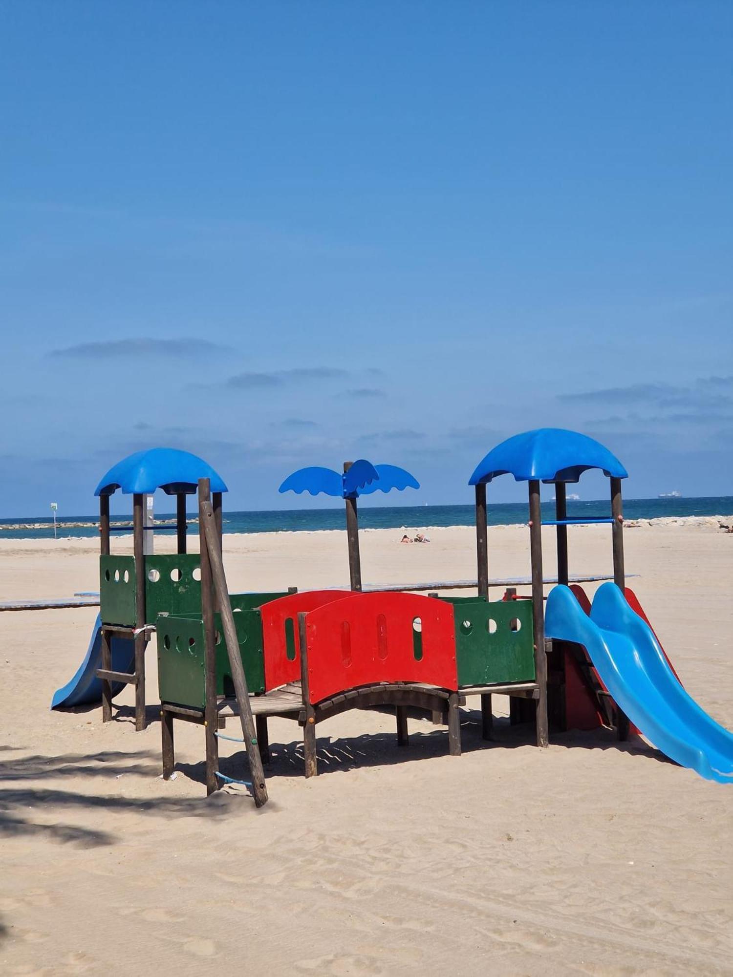 Apartamento Barbacoa, Piscina Y Playa 拉波夫拉德法尔纳尔斯 外观 照片