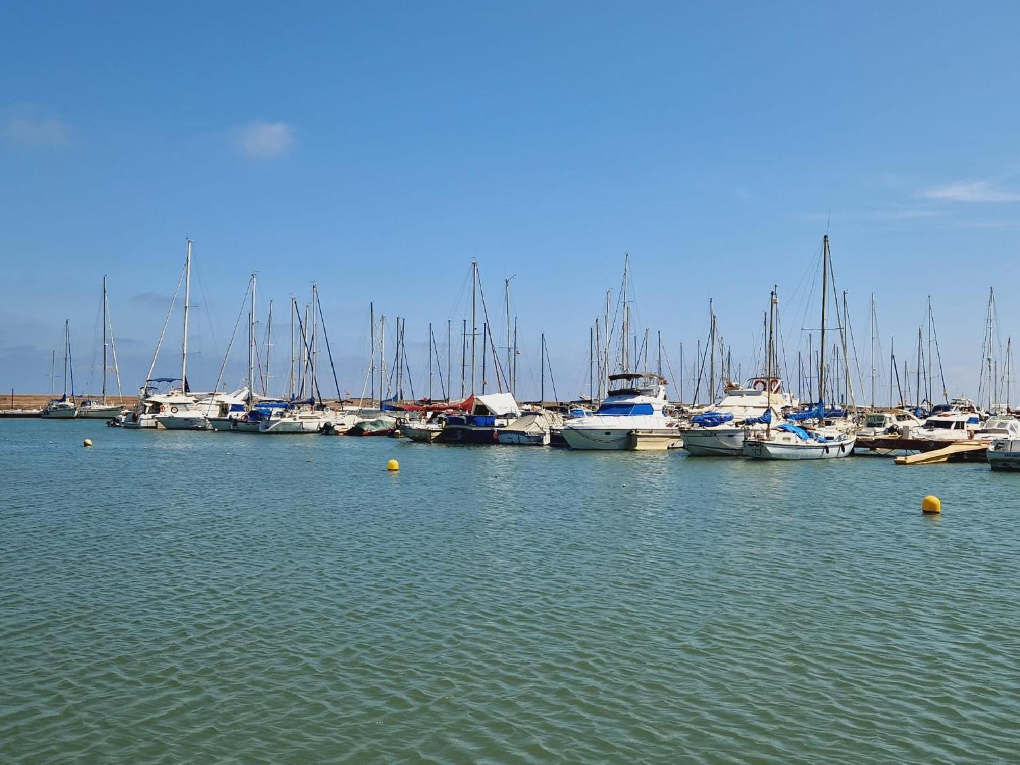 Apartamento Barbacoa, Piscina Y Playa 拉波夫拉德法尔纳尔斯 外观 照片