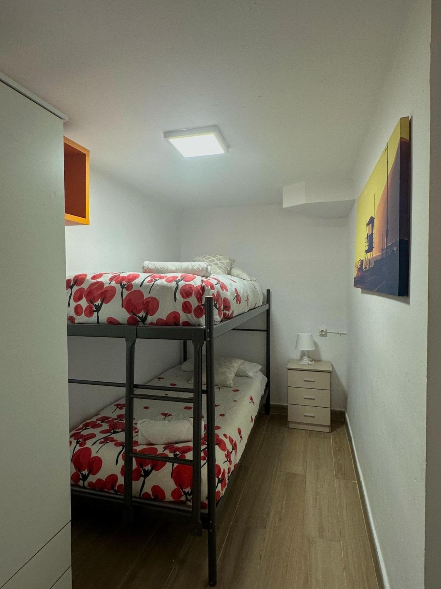Apartamento Barbacoa, Piscina Y Playa 拉波夫拉德法尔纳尔斯 外观 照片