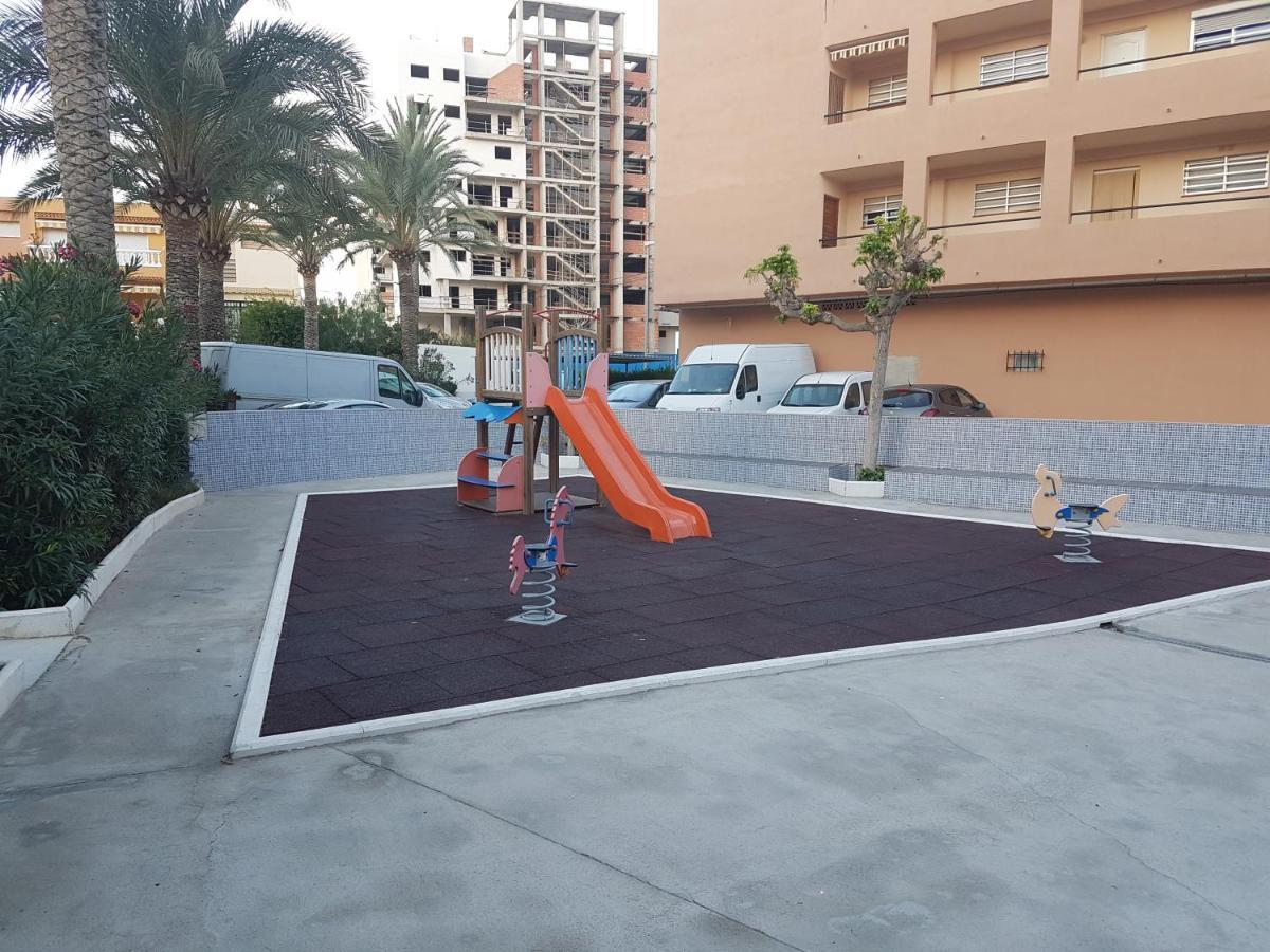 Apartamento Barbacoa, Piscina Y Playa 拉波夫拉德法尔纳尔斯 外观 照片
